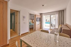 Universal Aparthotel Elisa