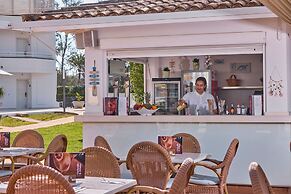 Universal Aparthotel Elisa