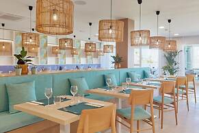 Universal Aparthotel Elisa