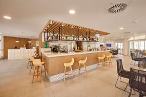 Universal Aparthotel Elisa