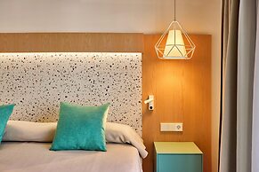 Universal Aparthotel Elisa