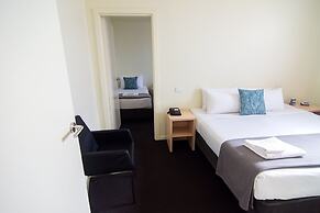 Miami Hotel Melbourne