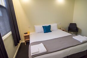 Miami Hotel Melbourne