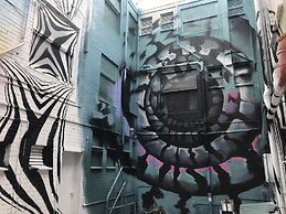 Miami Hotel Melbourne