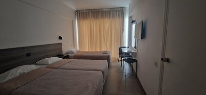 Navarria Hotel