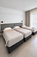 Navarria Hotel