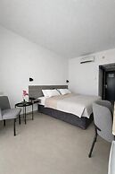 Navarria Hotel