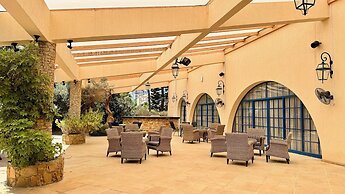 Navarria Hotel