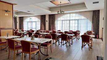 Navarria Hotel