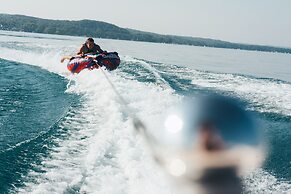 The Lakeview Hotel, Shanty Creek Resort