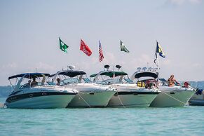 The Lakeview Hotel, Shanty Creek Resort