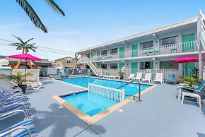 Daytona Inn And Suites