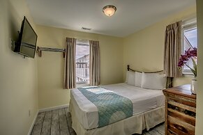 Daytona Inn And Suites