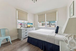 Daytona Inn And Suites