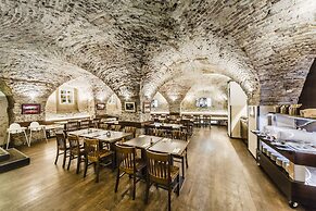 Archibald At the Charles Bridge