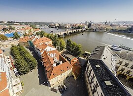 Archibald At the Charles Bridge