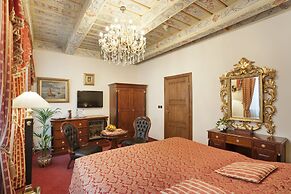Hotel U Zlatého Stromu Prague by BHG