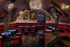 Hotel U Zlatého Stromu Prague by BHG