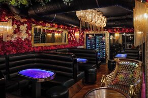 Hotel U Zlatého Stromu Prague by BHG