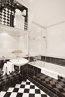 Hotel U Zlatého Stromu Prague by BHG