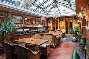 Hotel U Zlatého Stromu Prague by BHG