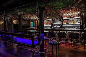 Hotel U Zlatého Stromu Prague by BHG