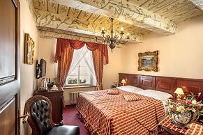 Hotel U Zlatého Stromu Prague by BHG