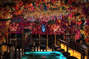 Hotel U Zlatého Stromu Prague by BHG