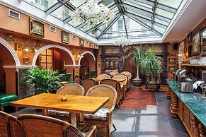 Hotel U Zlatého Stromu Prague by BHG