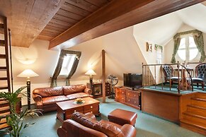 Hotel U Zlatého Stromu Prague by BHG