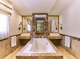 Mövenpick Resort Aswan