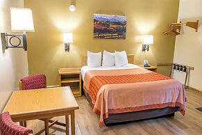 Glenwood Springs Cedar Lodge