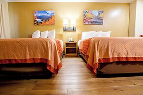 Glenwood Springs Cedar Lodge