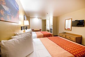 Glenwood Springs Cedar Lodge