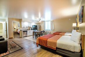 Glenwood Springs Cedar Lodge