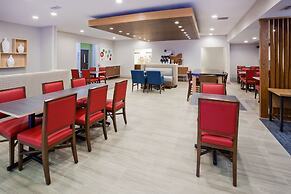 Holiday Inn Express Hotel & Suites Dickinson by IHG