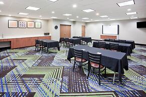 Holiday Inn Express Hotel & Suites Dickinson by IHG