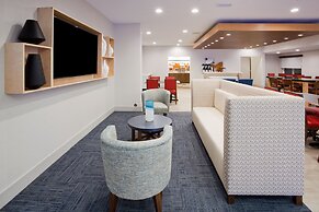 Holiday Inn Express Hotel & Suites Dickinson by IHG