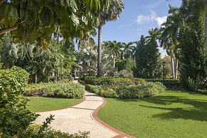 Rose Hall Villas By Half Moon