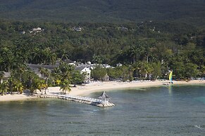 Rose Hall Villas By Half Moon