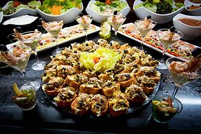 Golden Tulip El Mechtel