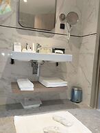 Golden Tulip El Mechtel