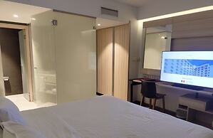 Golden Tulip El Mechtel