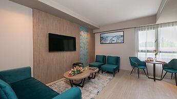 Golden Tulip El Mechtel