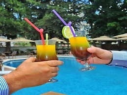 Golden Tulip El Mechtel