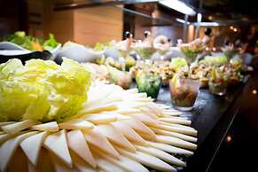 Golden Tulip El Mechtel