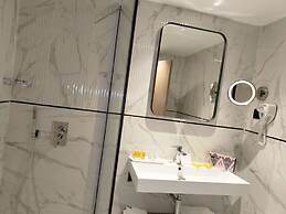 Golden Tulip El Mechtel