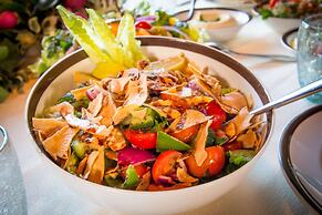 Golden Tulip El Mechtel