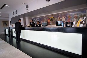 Golden Tulip El Mechtel