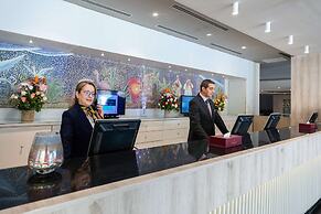 Golden Tulip El Mechtel